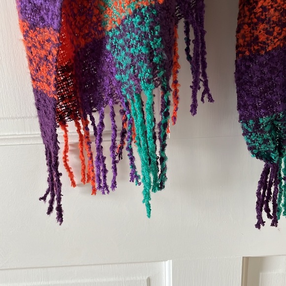 Beautiful Warm and Cozy Acrylic Blanket Scarf - Picture 2 of 7